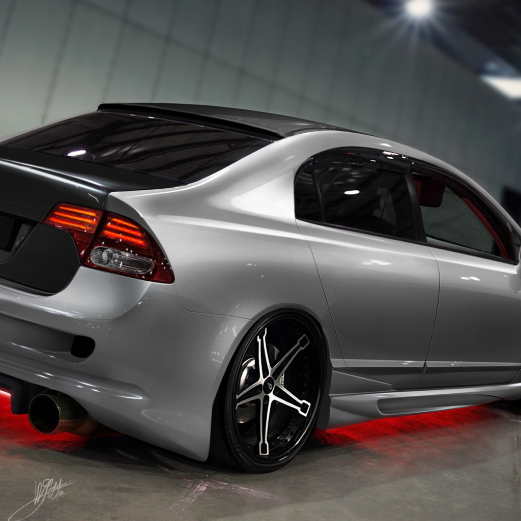 Красный неоновый свет в автомобиле Хонда Цивик