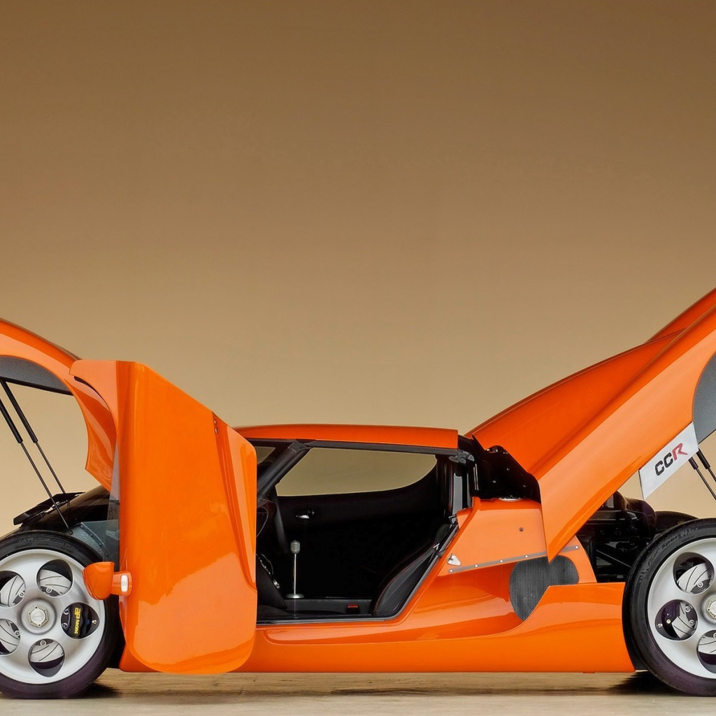 Открывающиеся части автомобиля Koenigsegg CCR