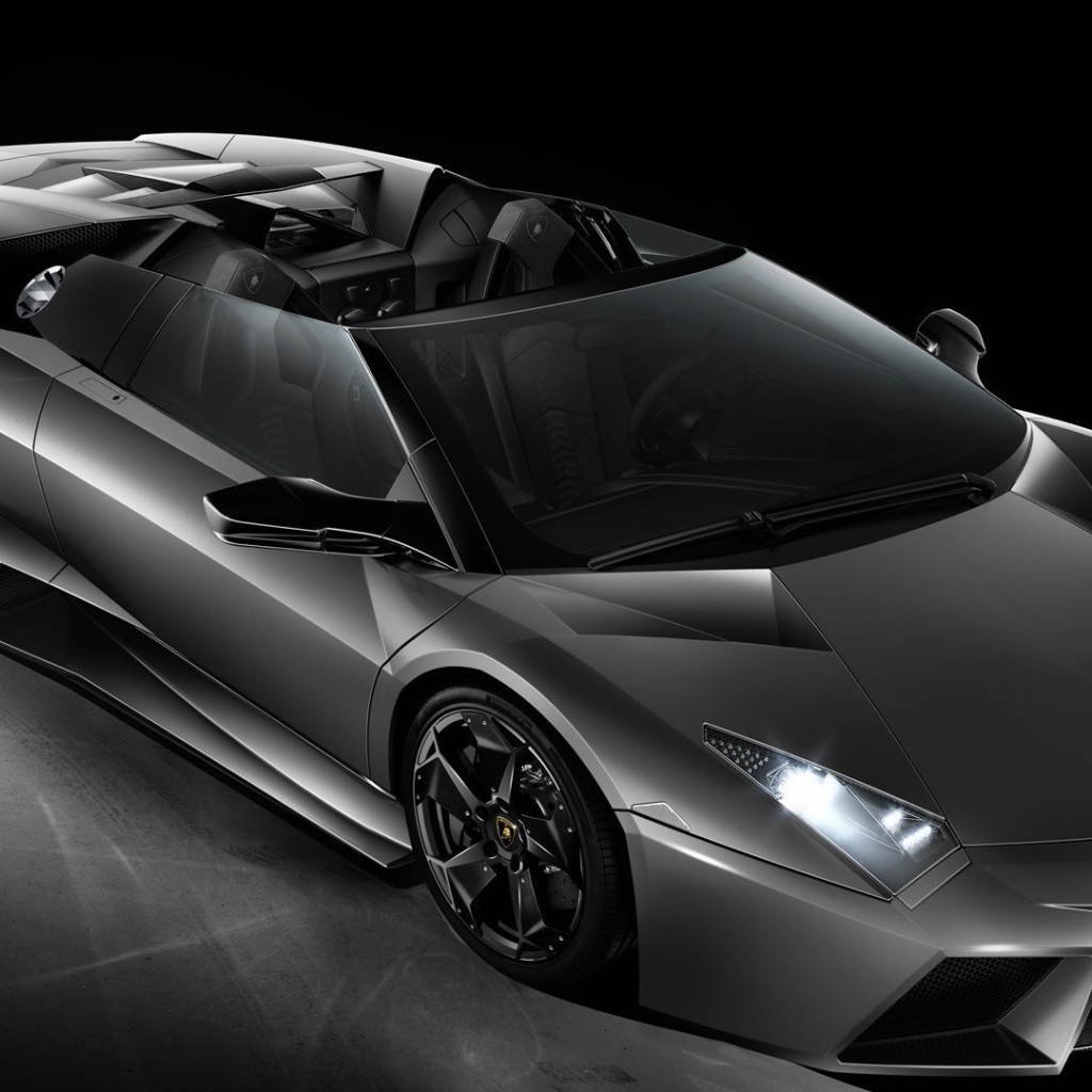 Черный Lamborghini Reventon кабриолет
