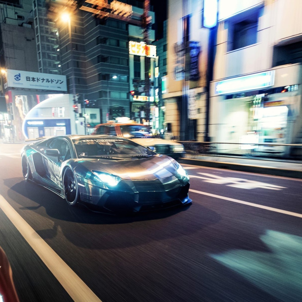 Lamborghini Aventador на улице в Японии
