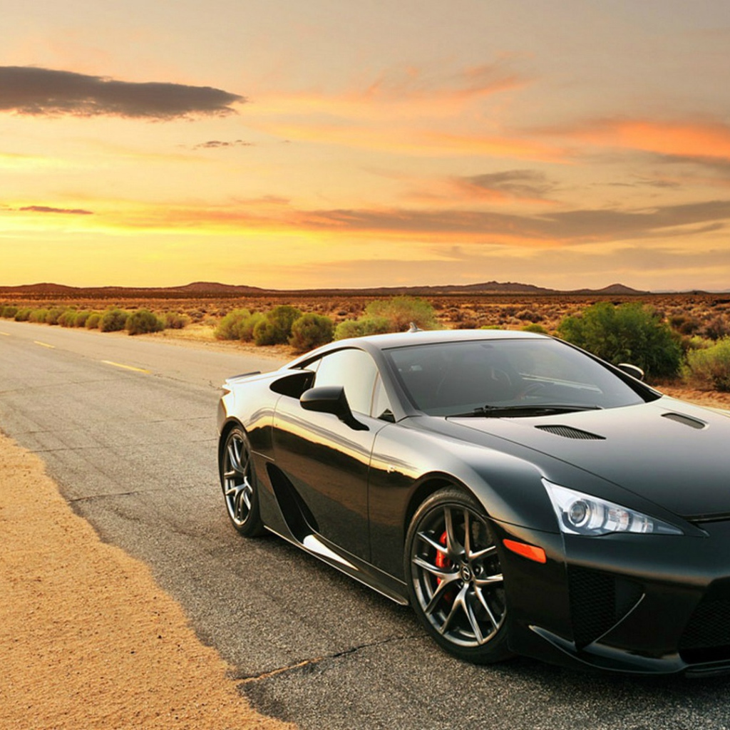 Спортивный автомобиль Lexus LFA