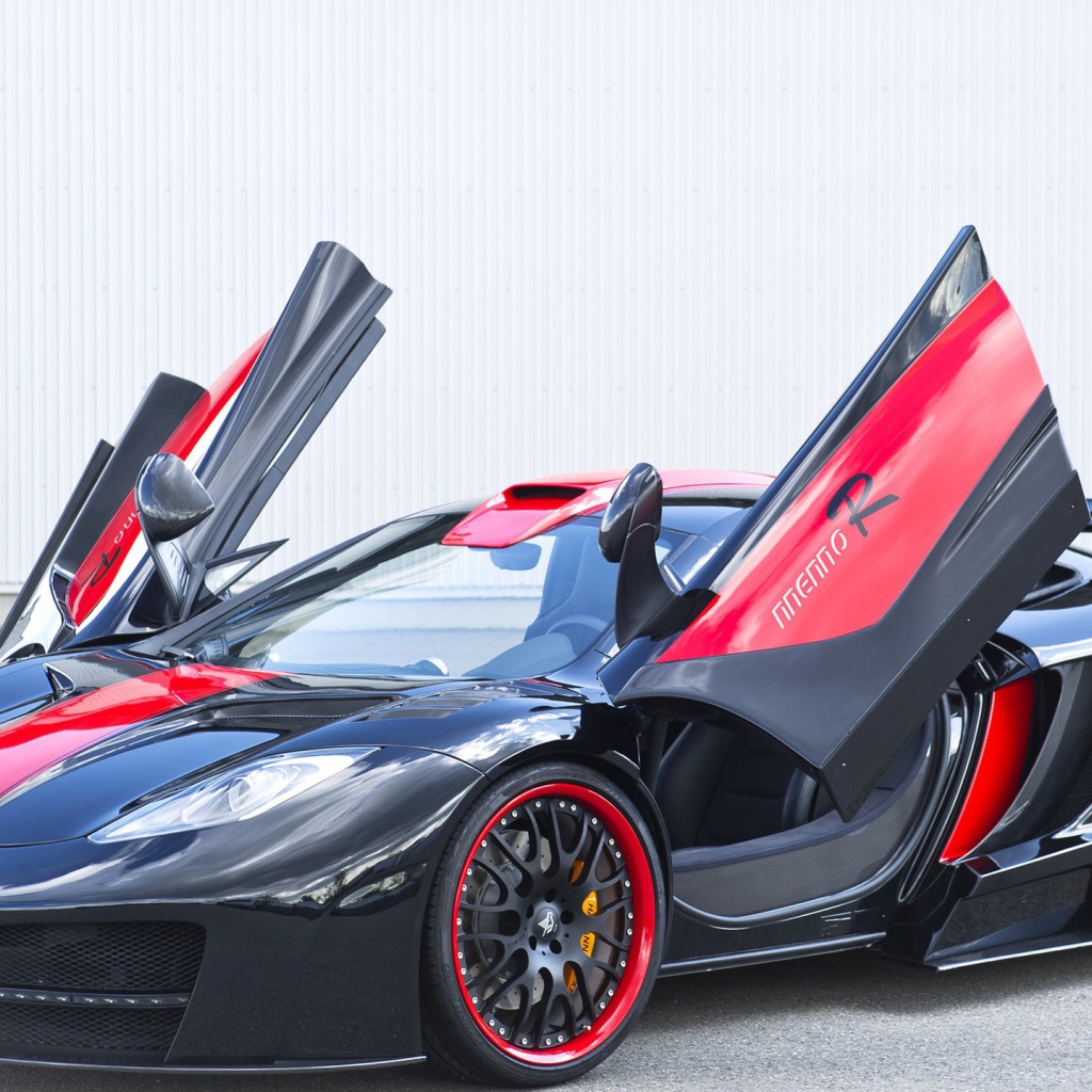 Черно красный McLaren MP4-12C