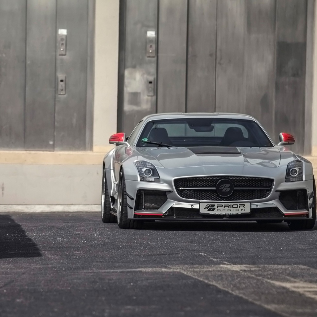 Дизайнерская модель Mercedes-Benz SLS AMG