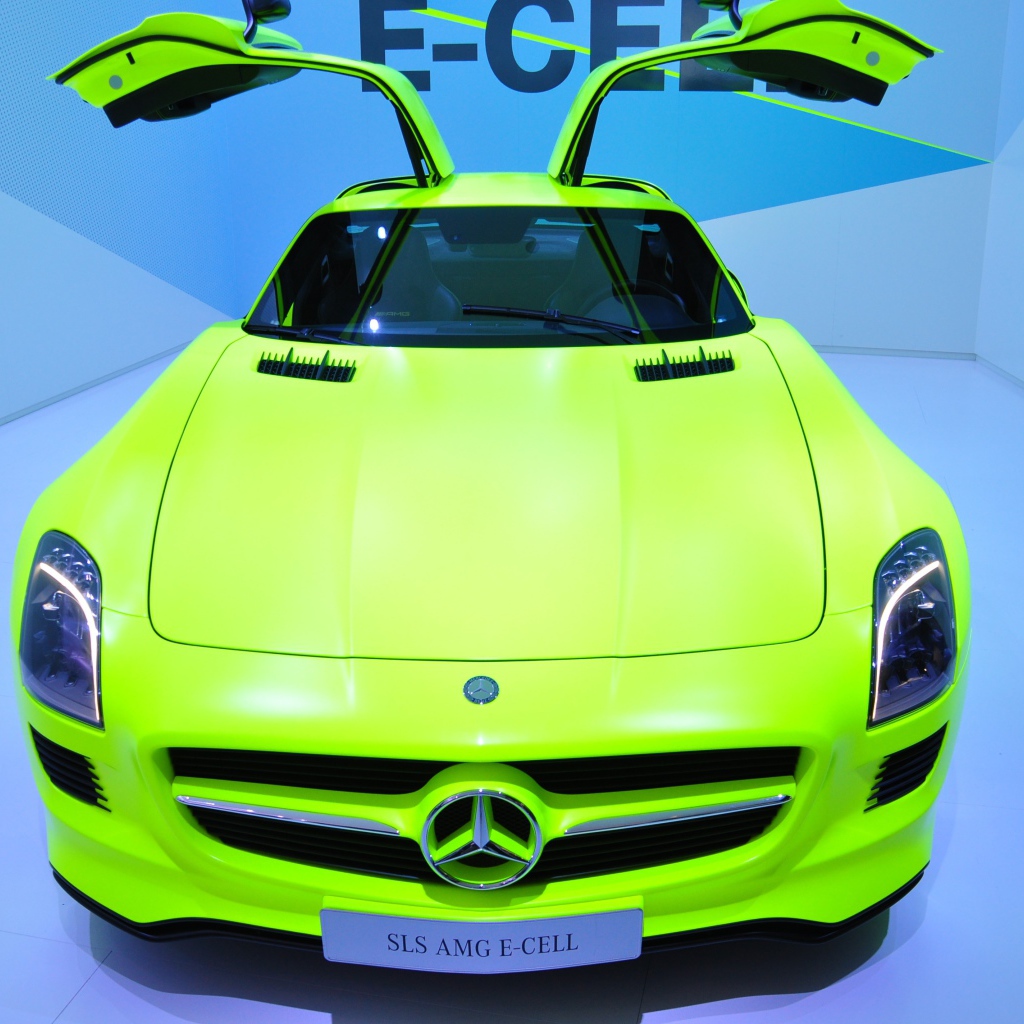 Электромобиль Mercedes SLS
