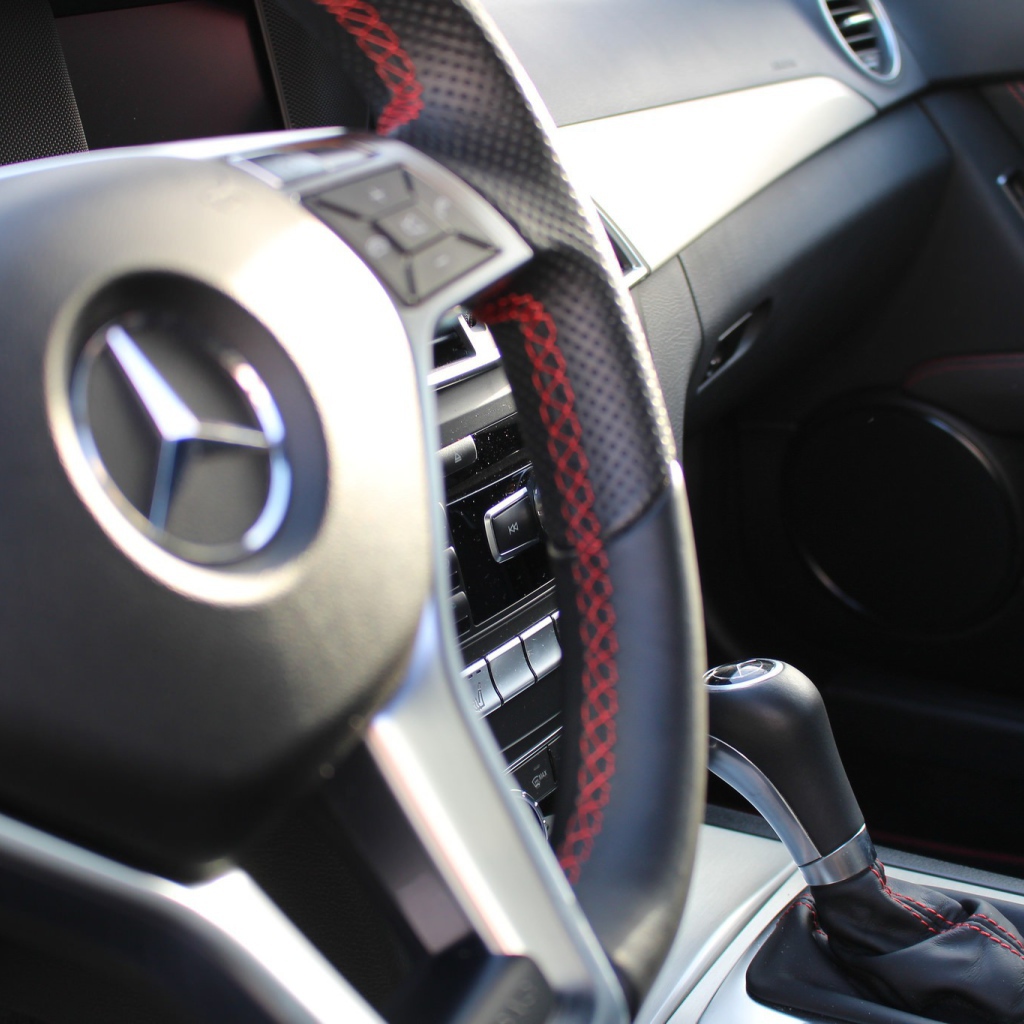 Рулевое колесо автомобиля Мерседес