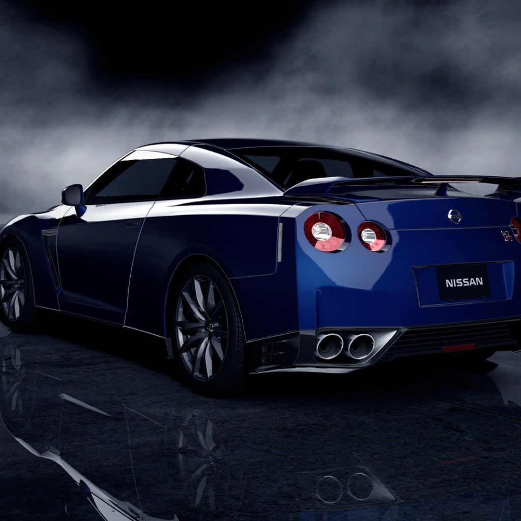 Дорогой синий автомобиль Ниссан