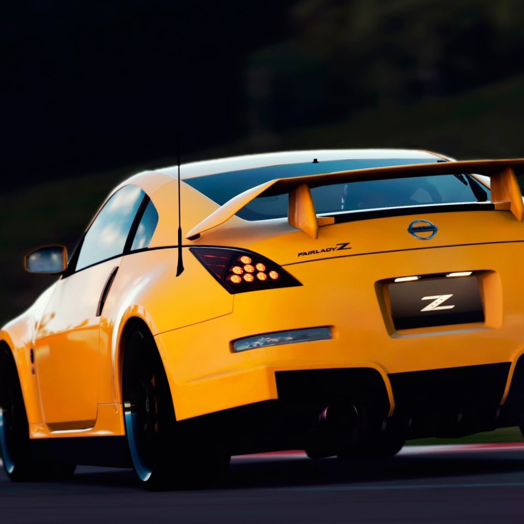 Желтый спортивный Nissan 350Z