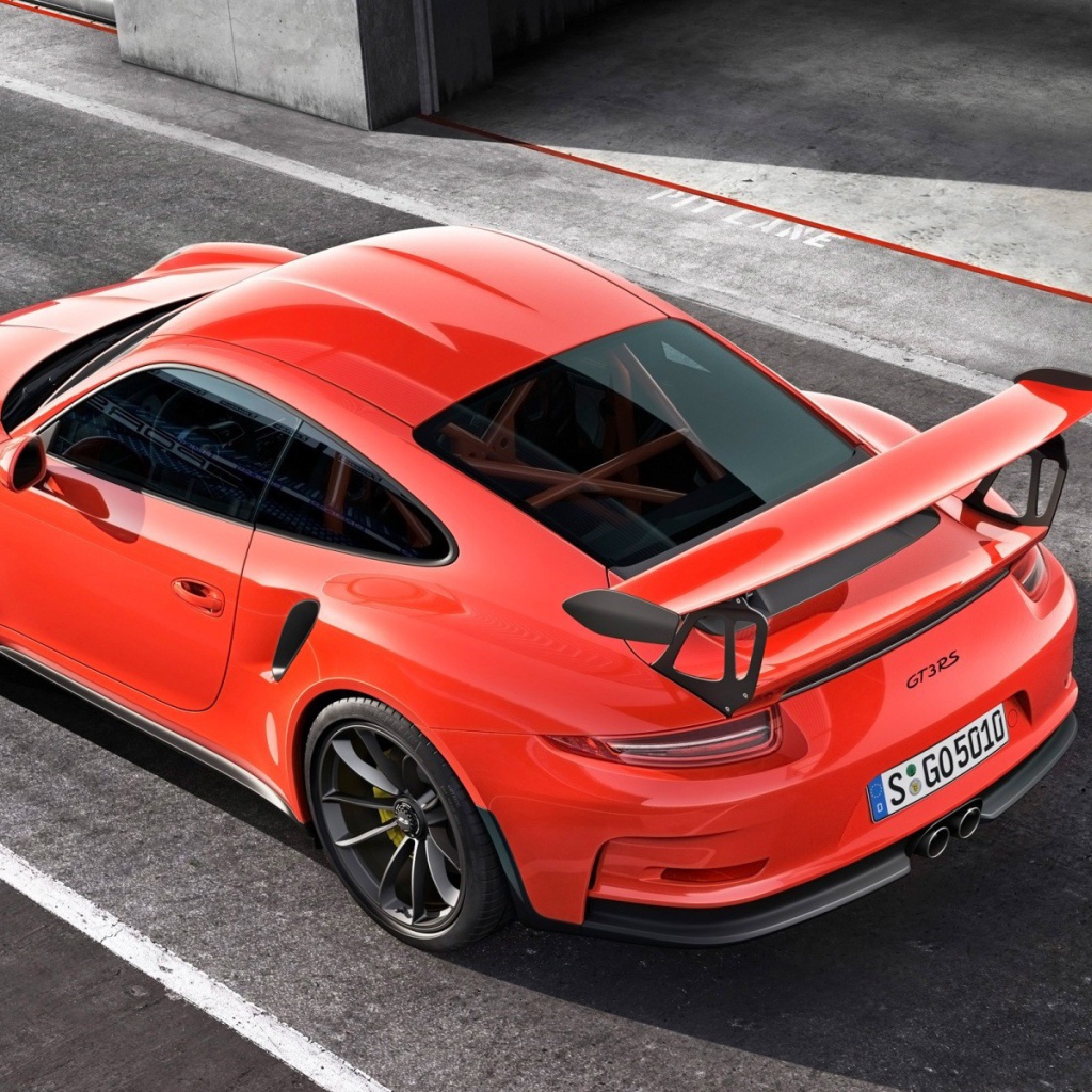 Светло красный Porsche 911 GT3 RS