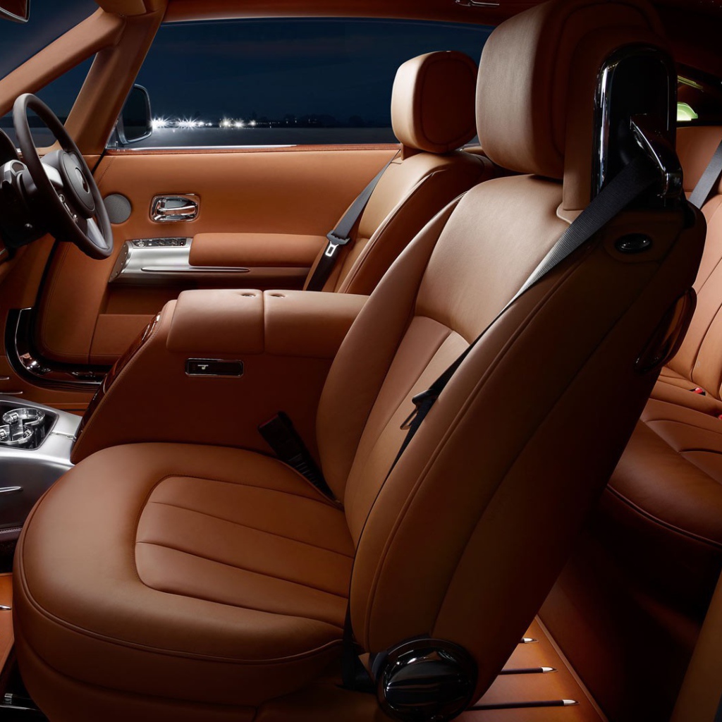 Коричневый кожаный салон Rolls-Royce Phantom