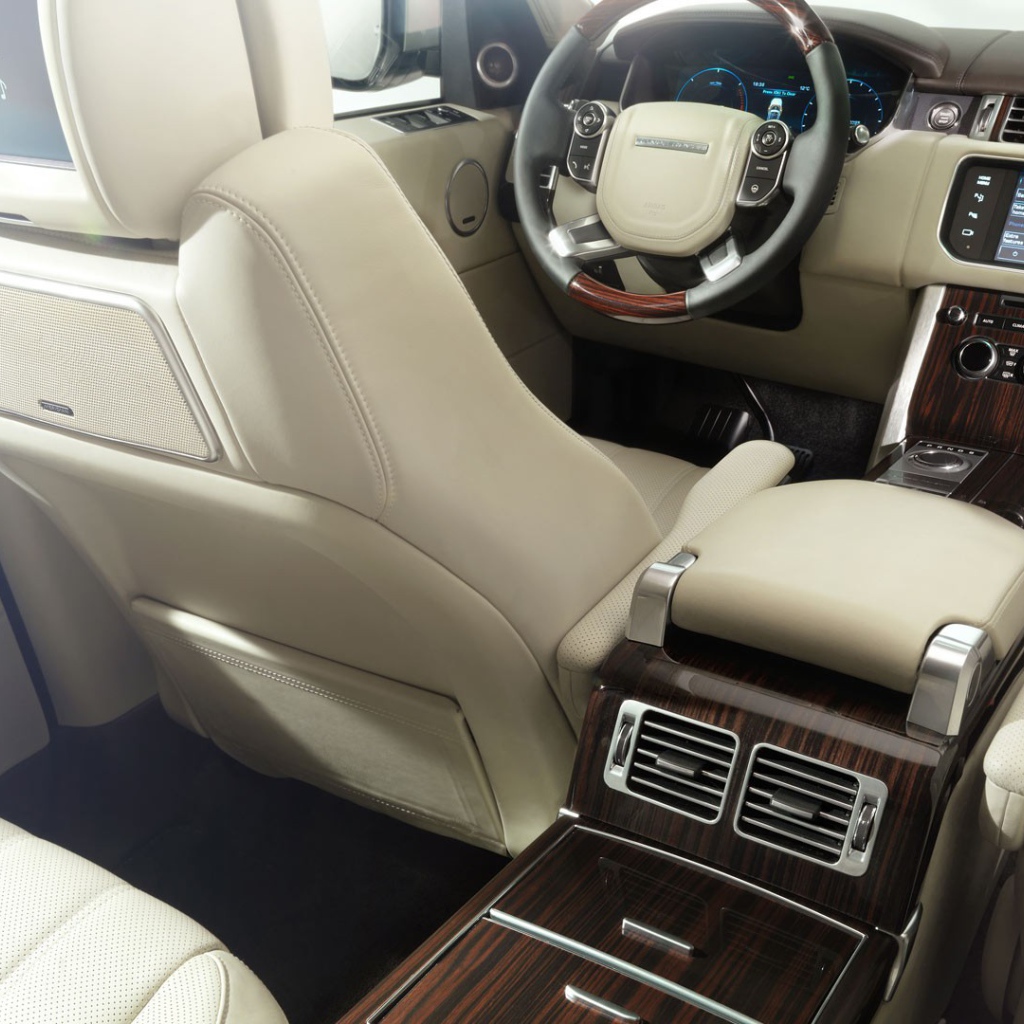 Интерьер автомобиля Range Rover