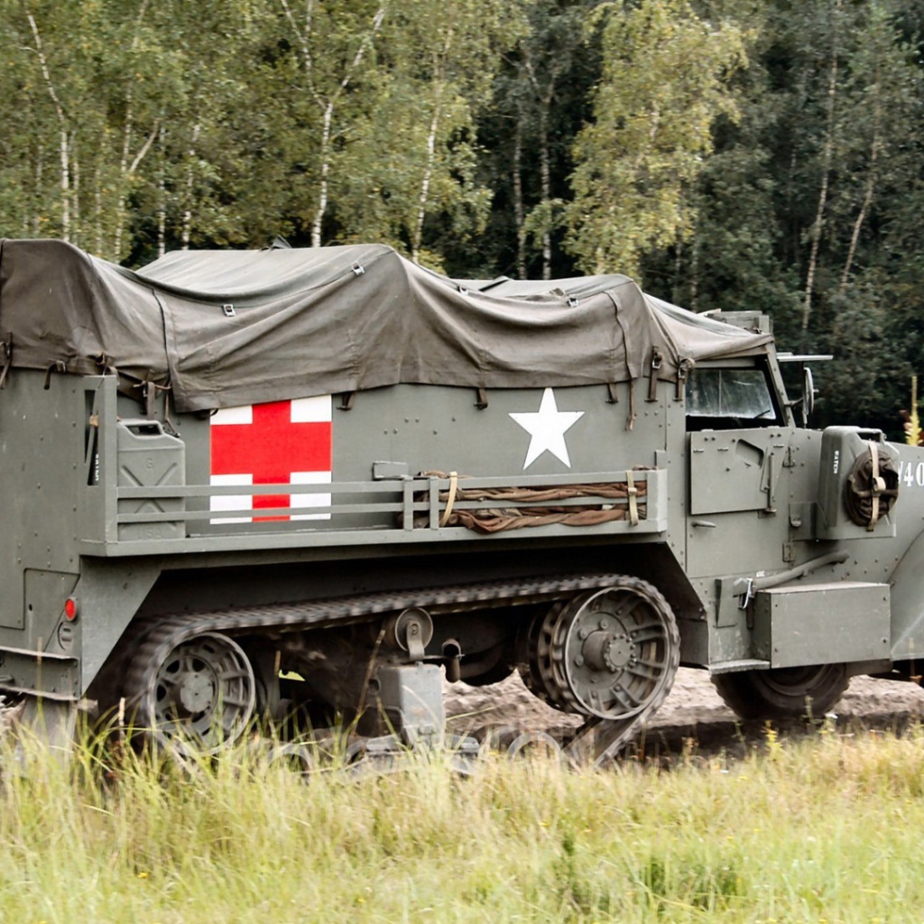 Медицинский военный автомобиль