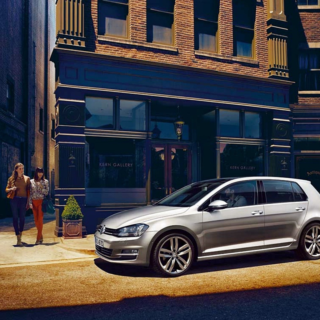 Автомобиль Volkswagen golf 7 в городе