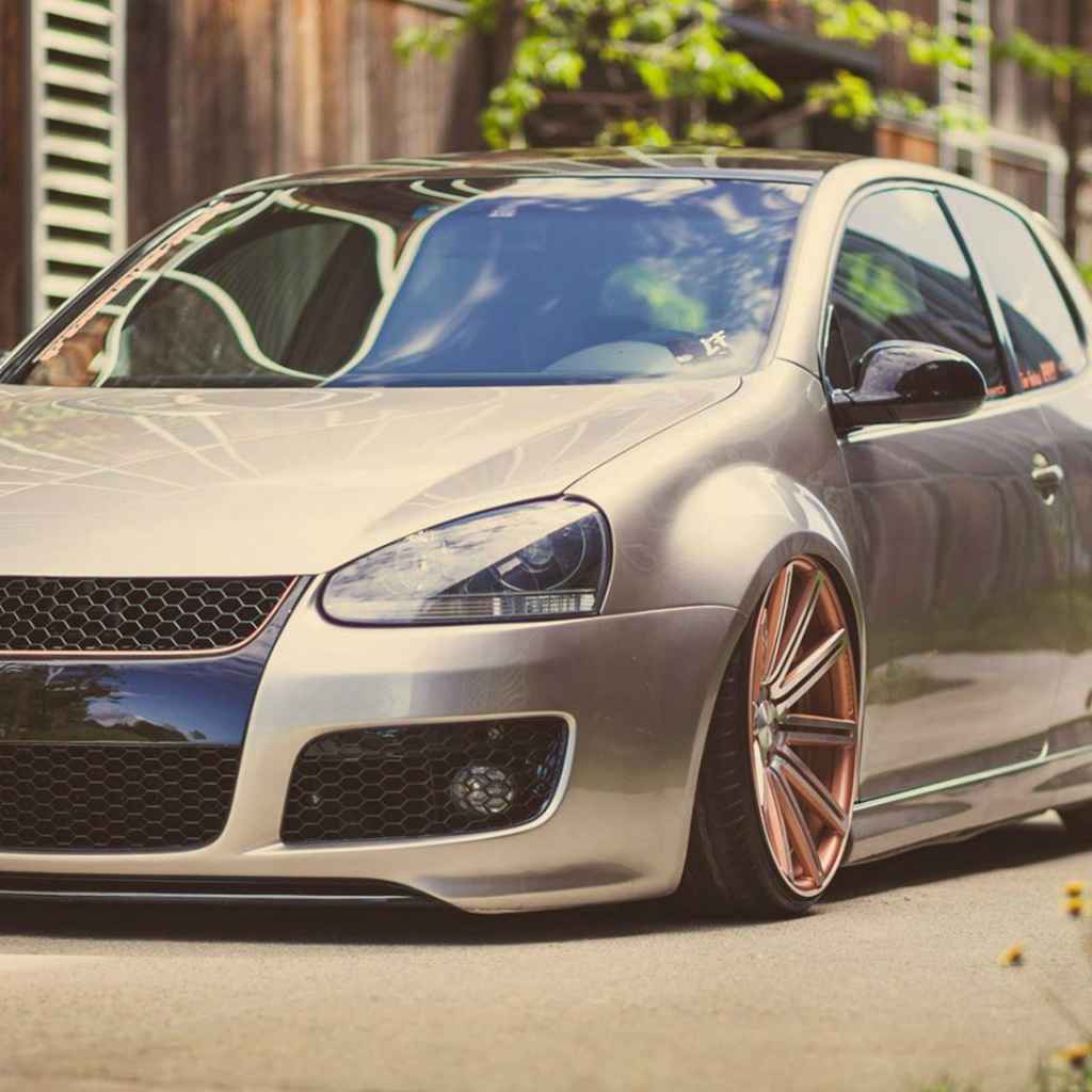 Аккуратный Volkswagen Golf GTI