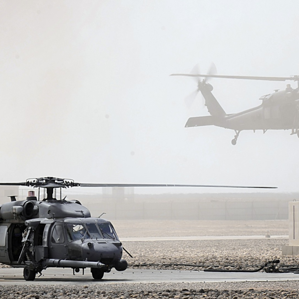 Черные вертолеты Sikorsky UH-60