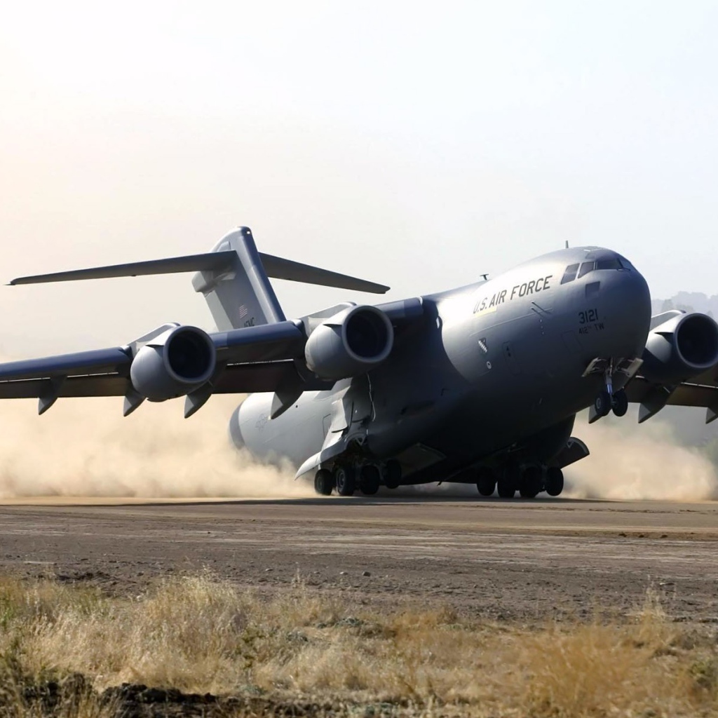 C-17 Globmaster совершил успешную посадку