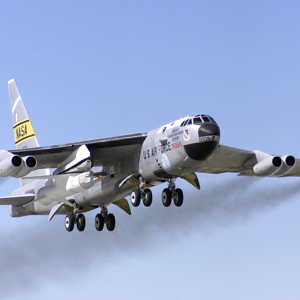 Высотный самолет Boeing B-52 Stratofortress