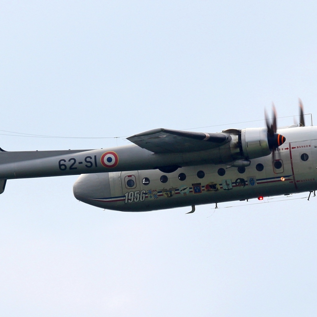 Пассажирский самолет 1950-х годов