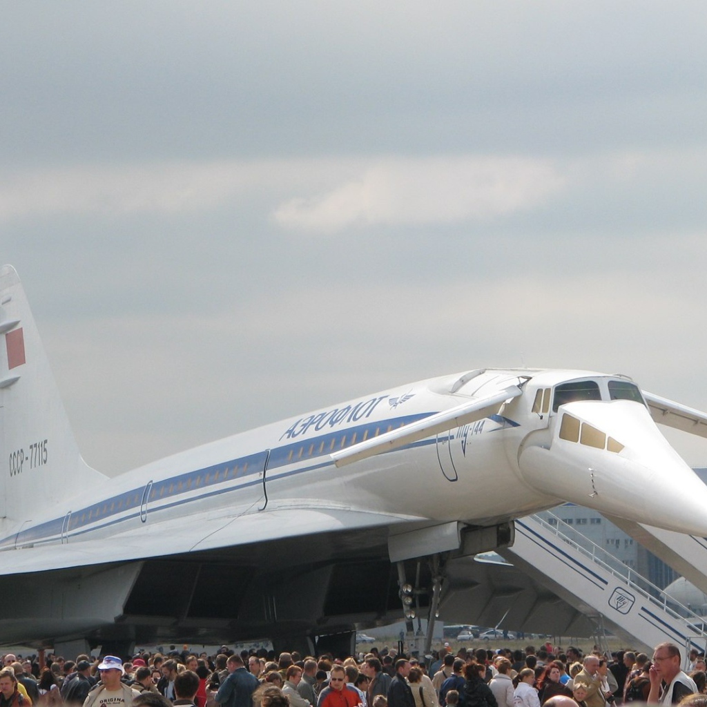 Сверхзвуковой пассажирский самолёт Ту-144