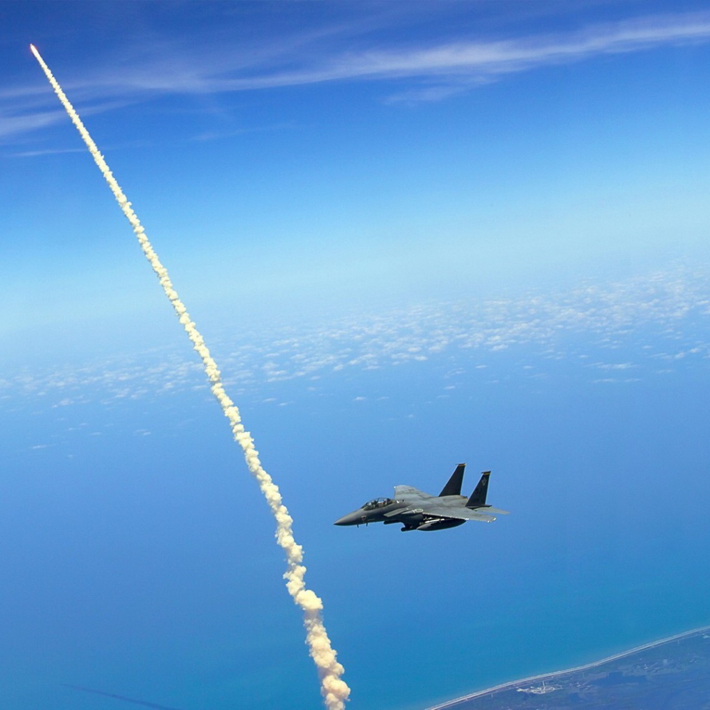 Ракета промахнулась мимо военного самолета