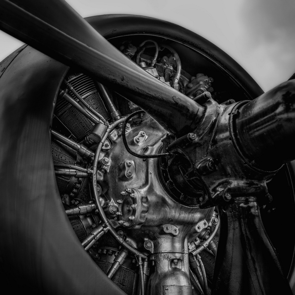 Винт и двигатель старого самолета