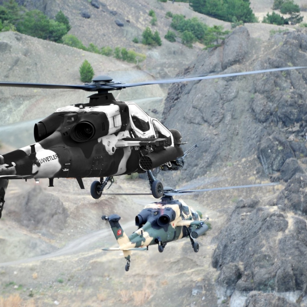 Вертолеты ВВС Турции в горах