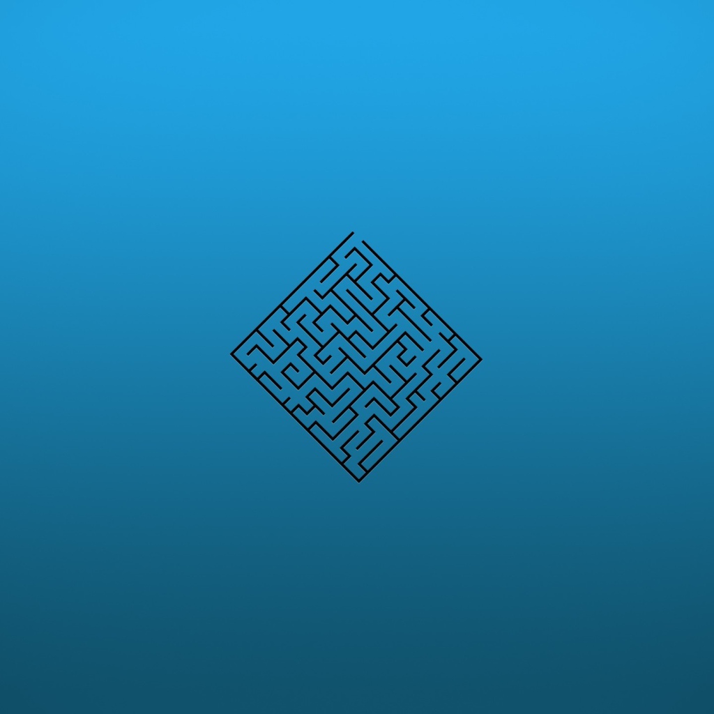 Лабиринт на голубом фоне