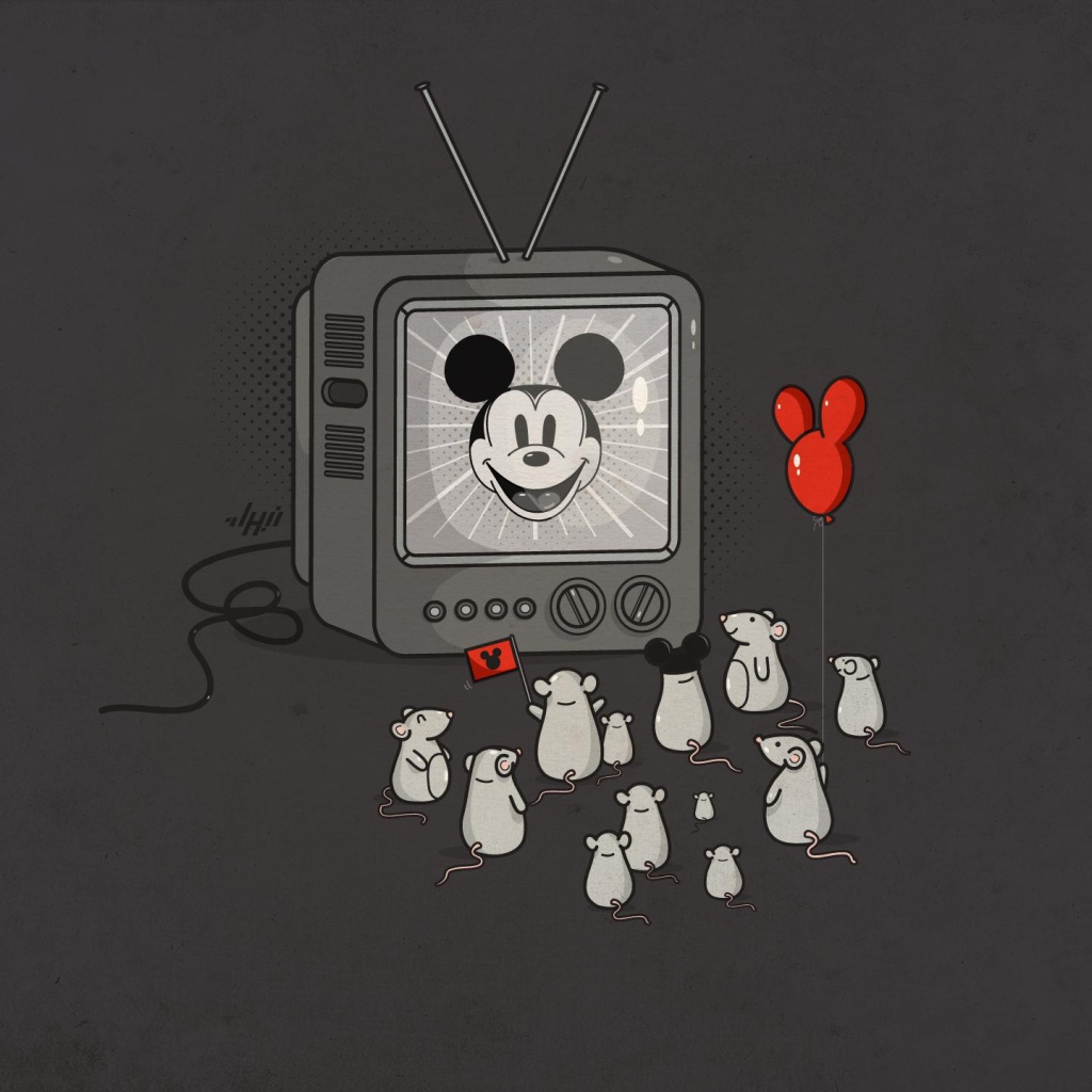 Мышки смотрят мультфильм с Микки-Маусом