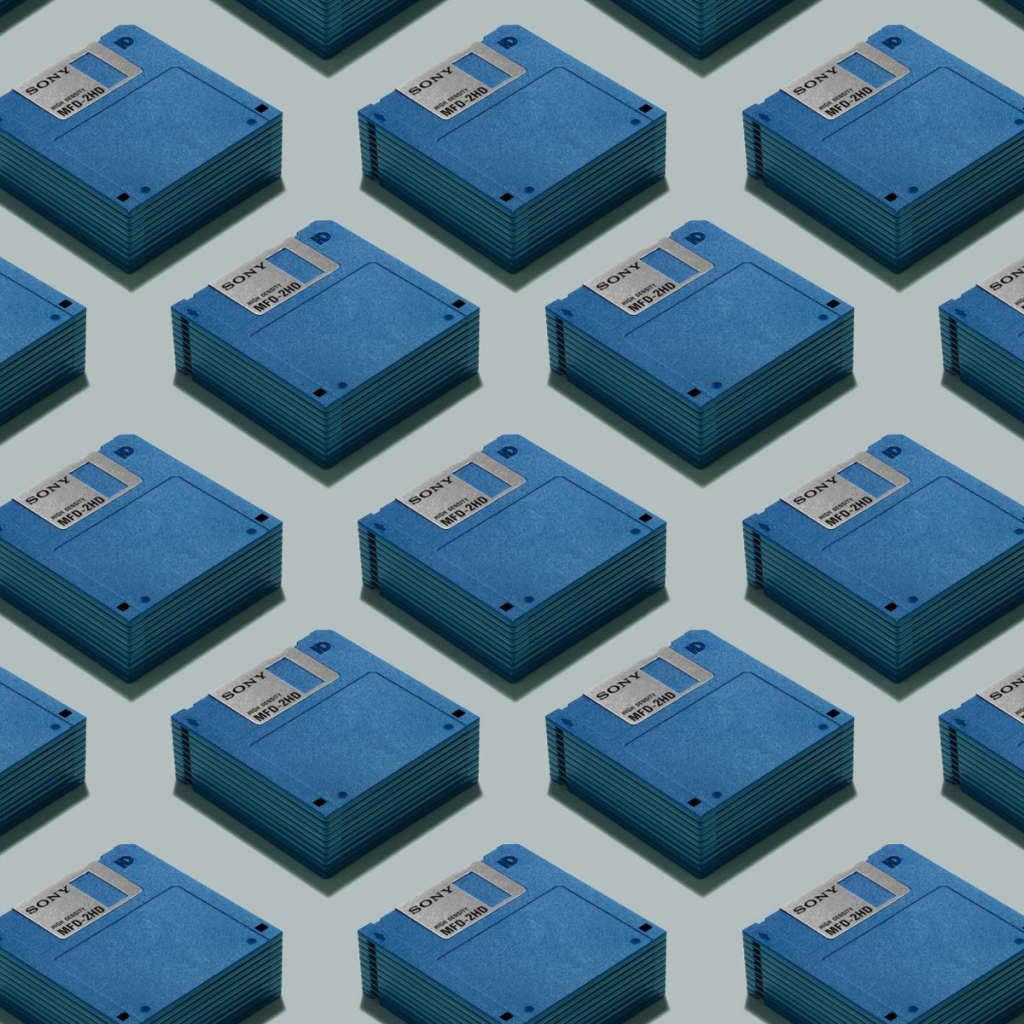 Стопки голубых дискет