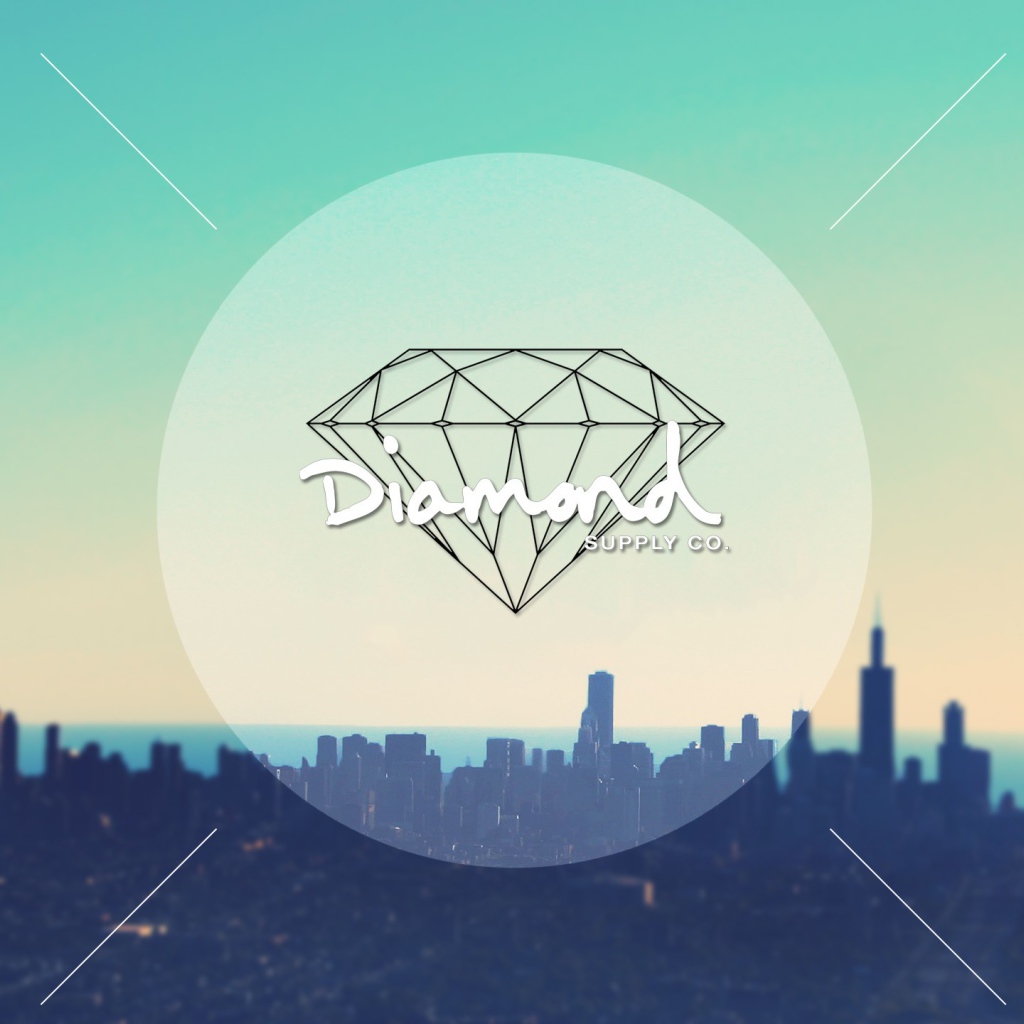 Символ бриллиант в небе над городом