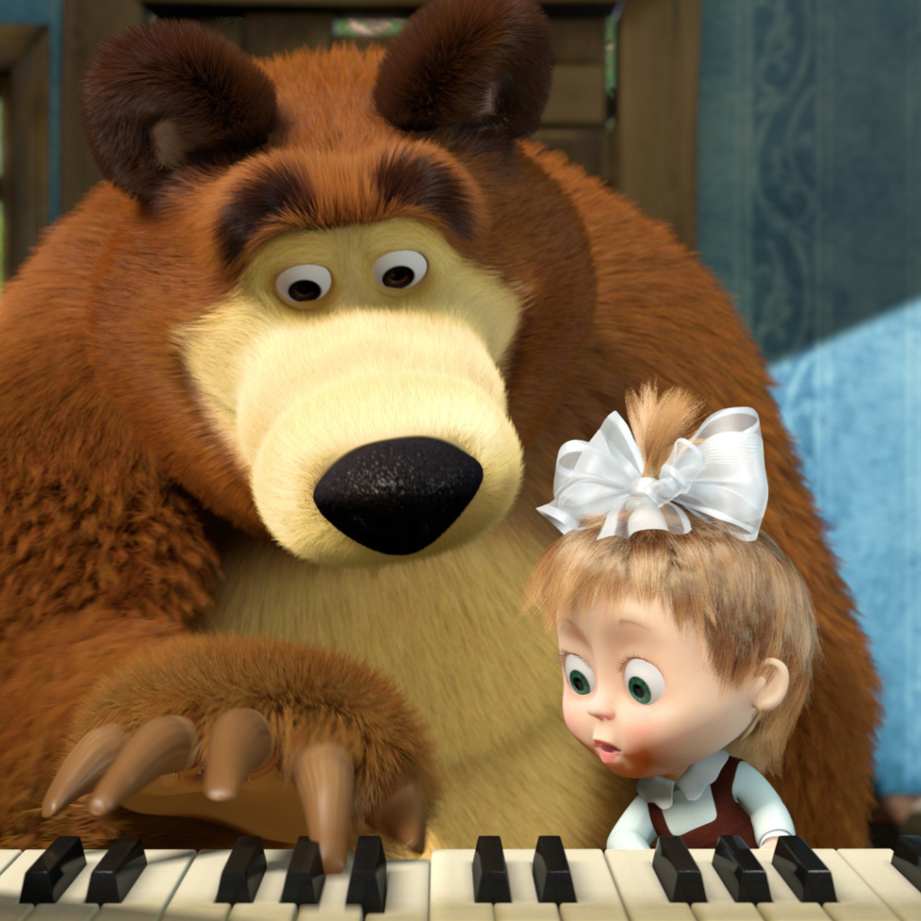 Маша и медведь играют на пианино