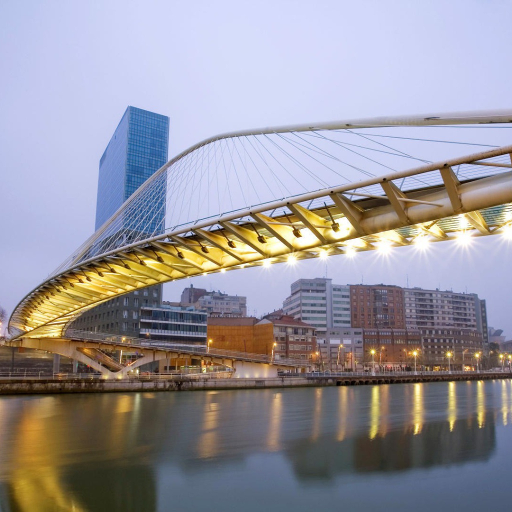 Мост в городе Бильбао, Испания