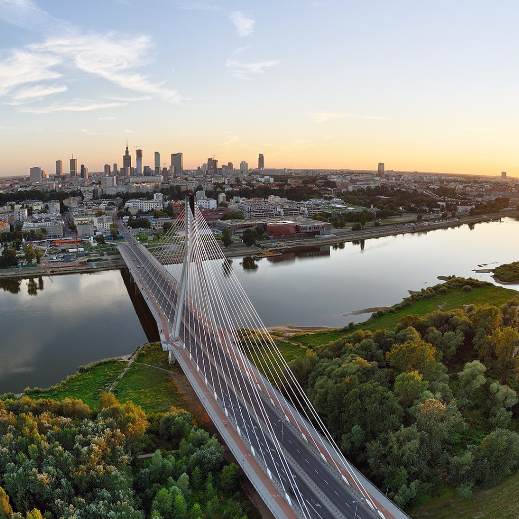 Мост через реку в Варшаве