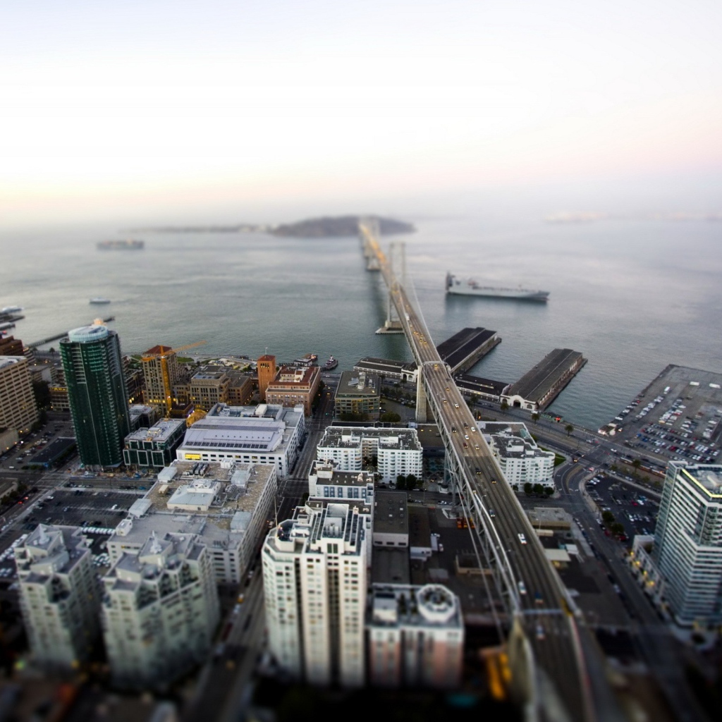 Мост к островной части города