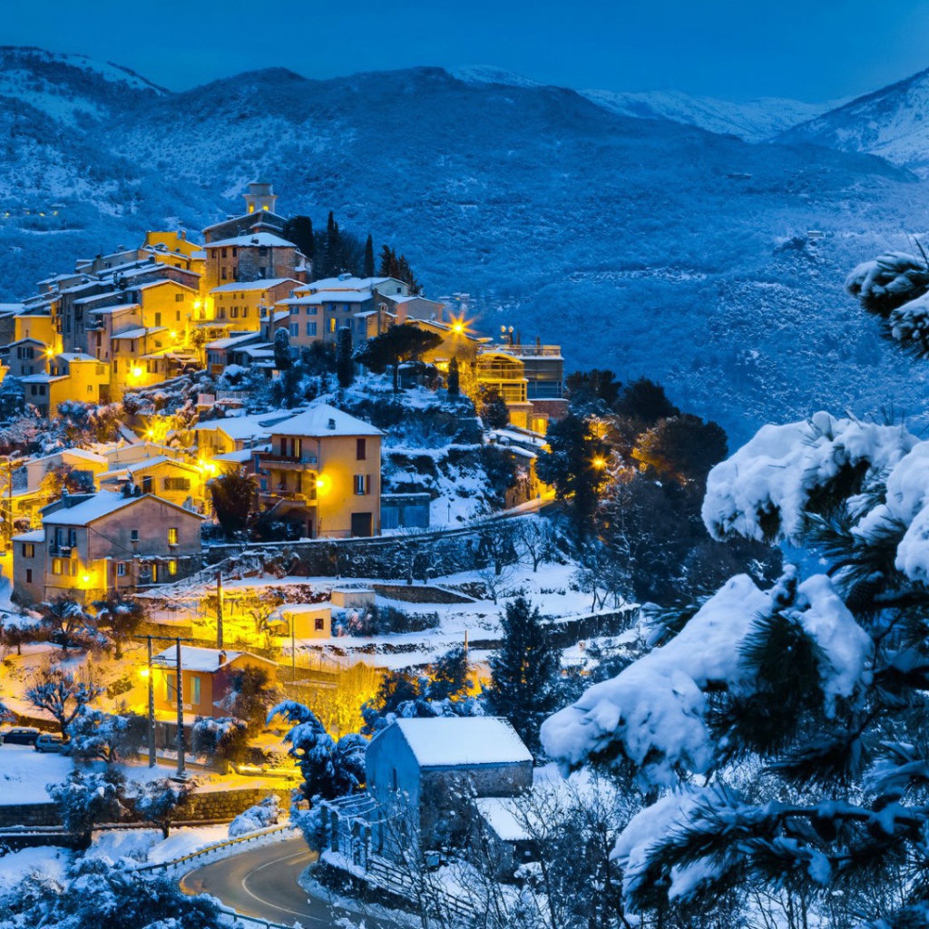 Европейский городок на холме