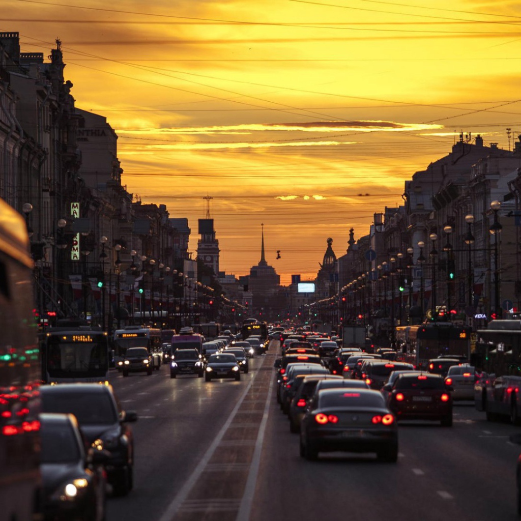 Вечерняя улица в Санкт Петербурге