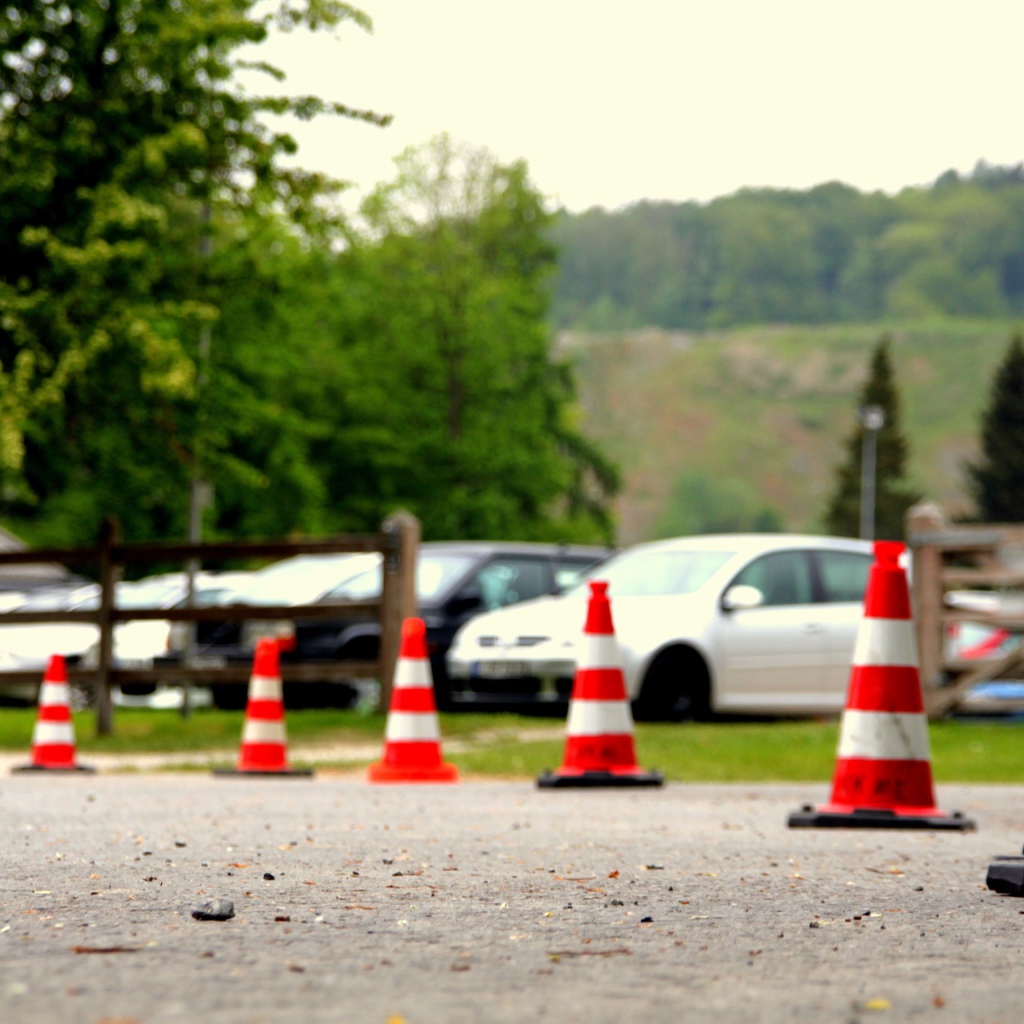 Ограждение по краю парковки