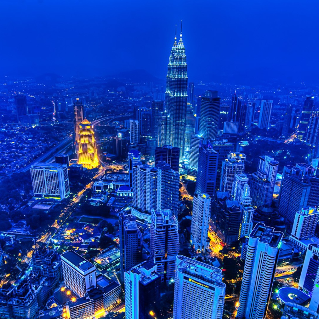 Куала-Лумпур в синей дымке, Малайзия