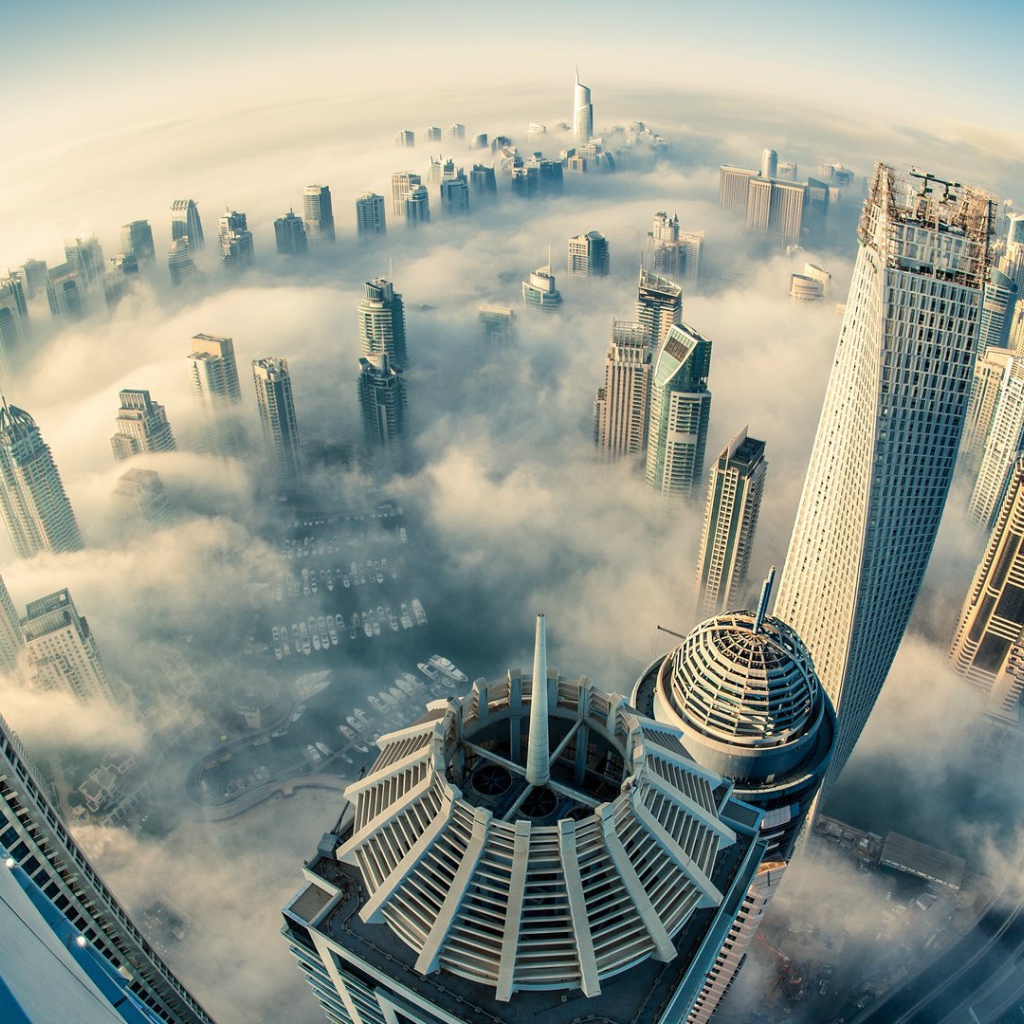 Крыши туманного Дубая