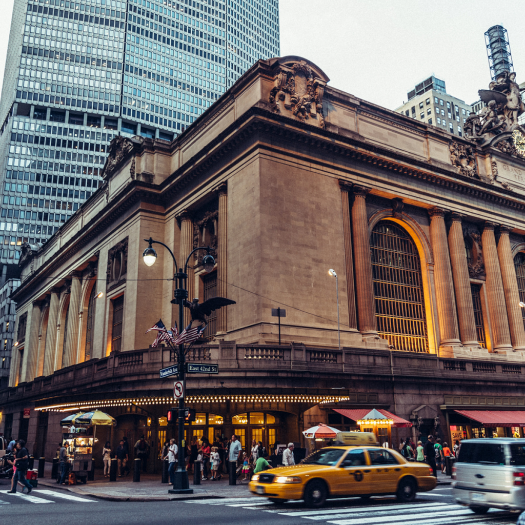 Такси у центрального вокзала в Нью-Йорке