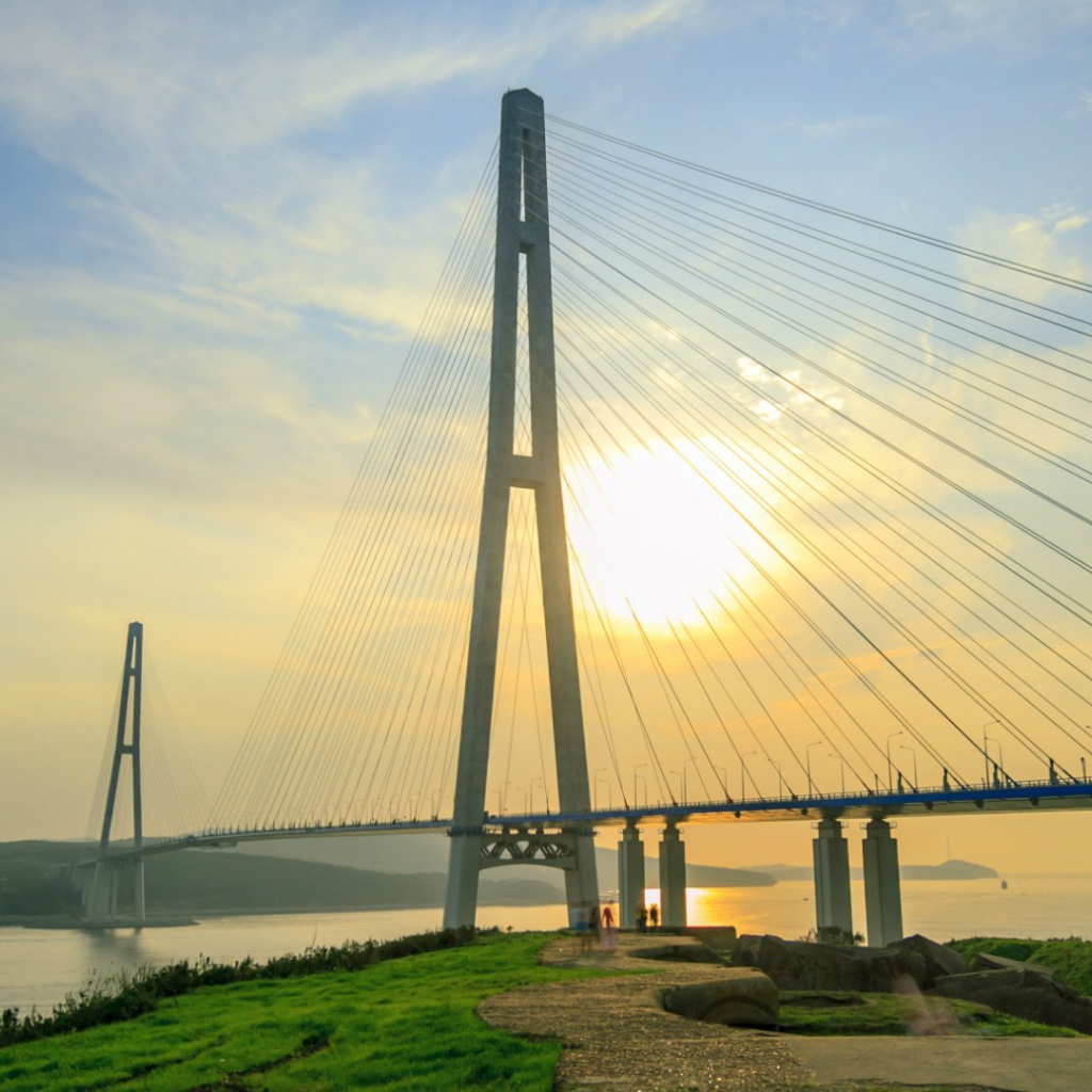 Мост через бухту Золотой Рог, Владивосток