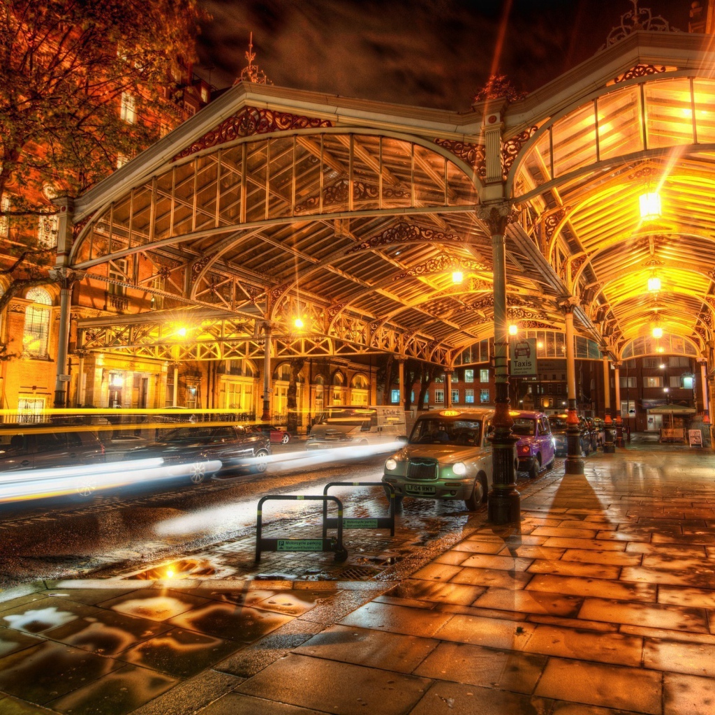 Навес над улицей