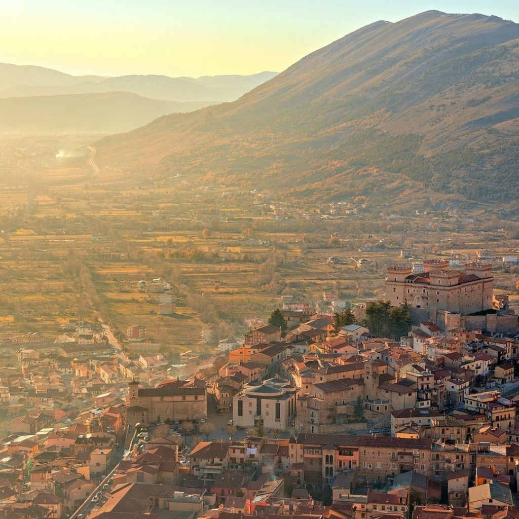 Городок Челано, Италия