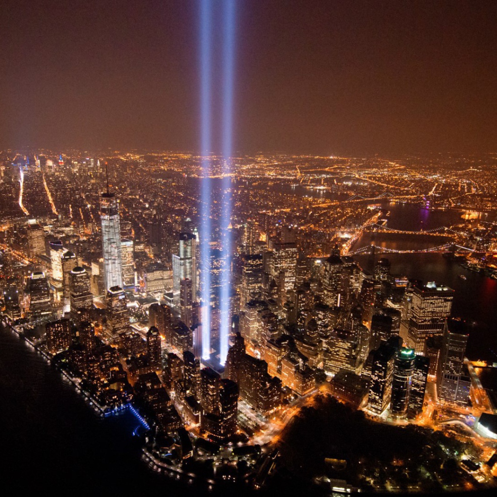 Башни из света в Нью-Йорке