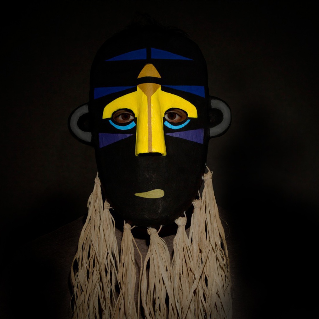 Маска аборигена из Африки
