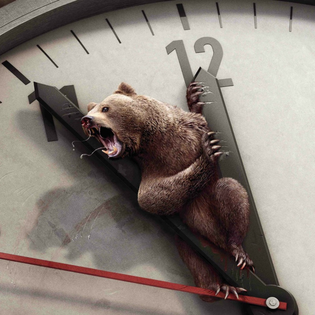 Медведь на часовом циферблате