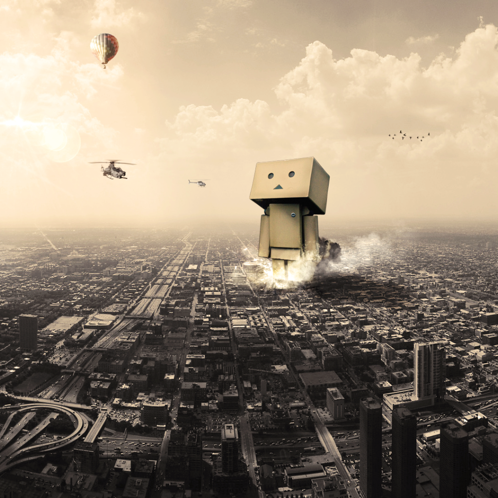 Картонный человек разрушает город