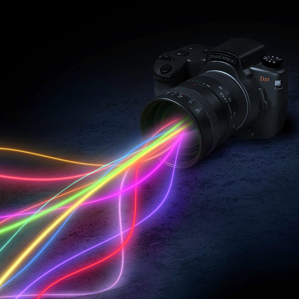 Цветные волны из объектива фотоаппарата