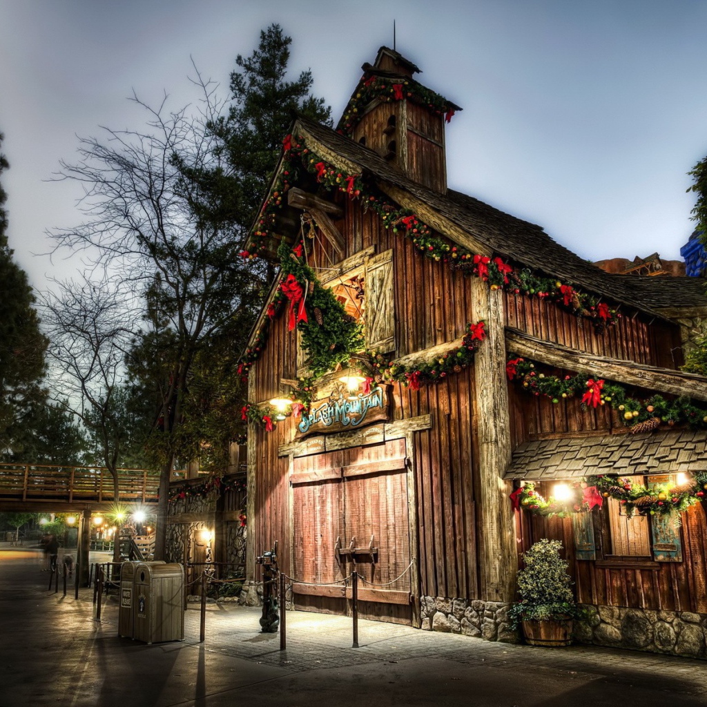 Украшение деревянного домика