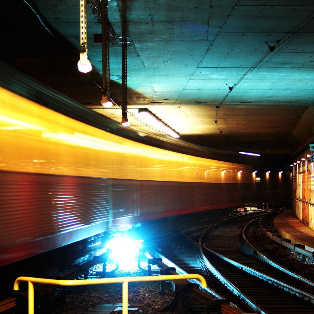 Развилка пути в тоннеле метро