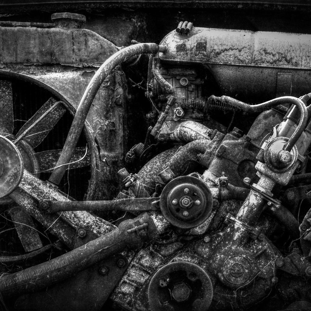 Старый железный двигатель